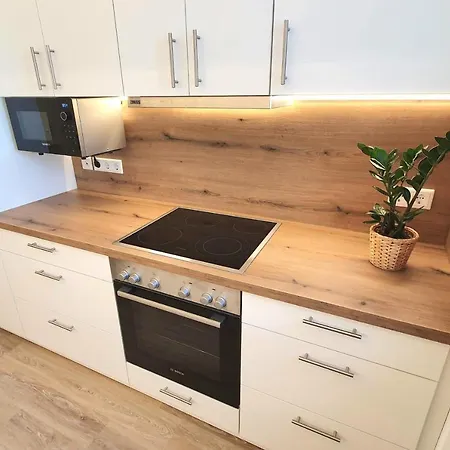 3 Zi, Balkon, Ruhig, 73m²: Ein Hauch Von Luxus