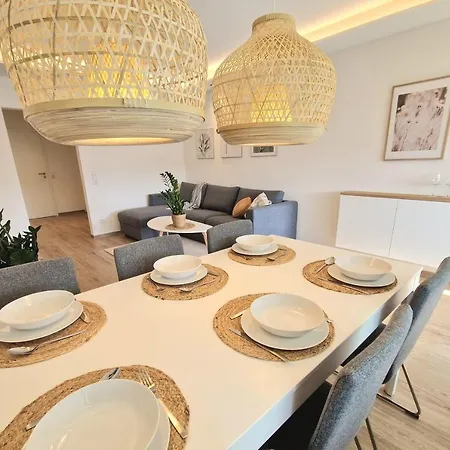 Apartment 3 Zi, Balkon, Ruhig, 73m²: Ein Hauch Von Luxus