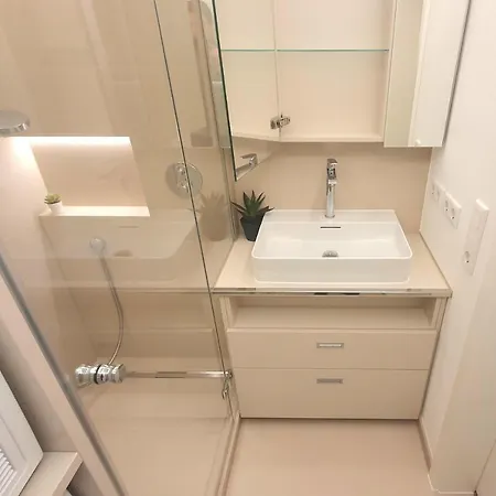 Apartment 3 Zi, Balkon, Ruhig, 73m²: Ein Hauch Von Luxus Ulm